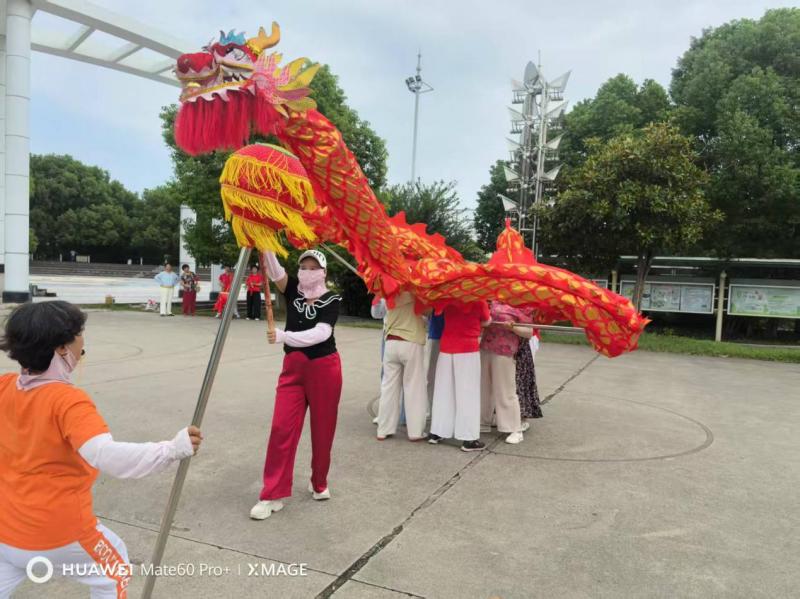 9.18周四舞龙.jpg